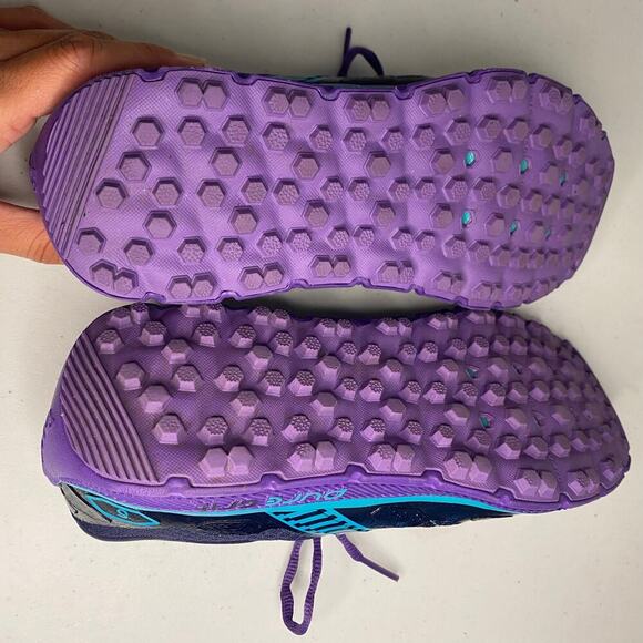 Women's Brooks Pure Grit 5 Trail Running Shoes Purple Black Size 8.5 Hiking - Picture 13 of 16